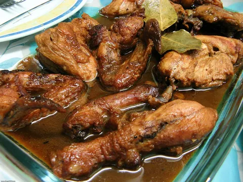 Frango adobo filipino