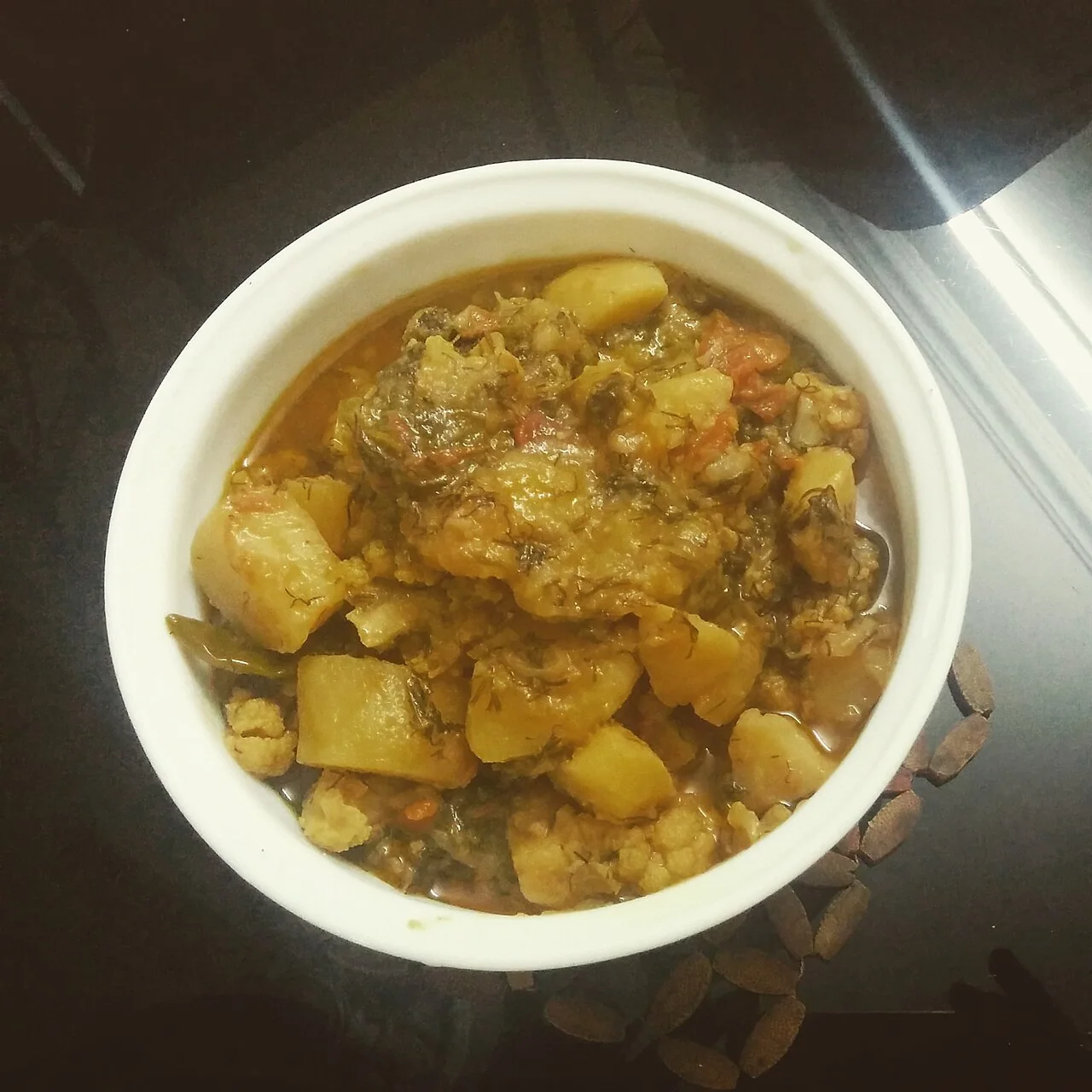 Batata e couve-flor com especiarias