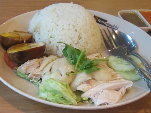 Arroz de frango à moda de Hainan