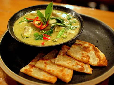 Caril verde tailandês de frango