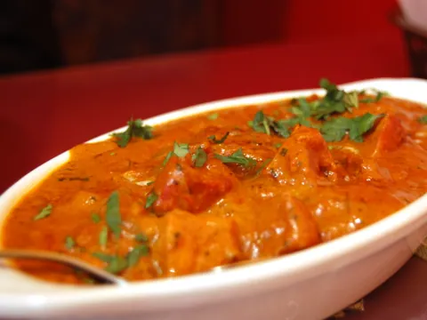 Frango makhani com molho cremoso