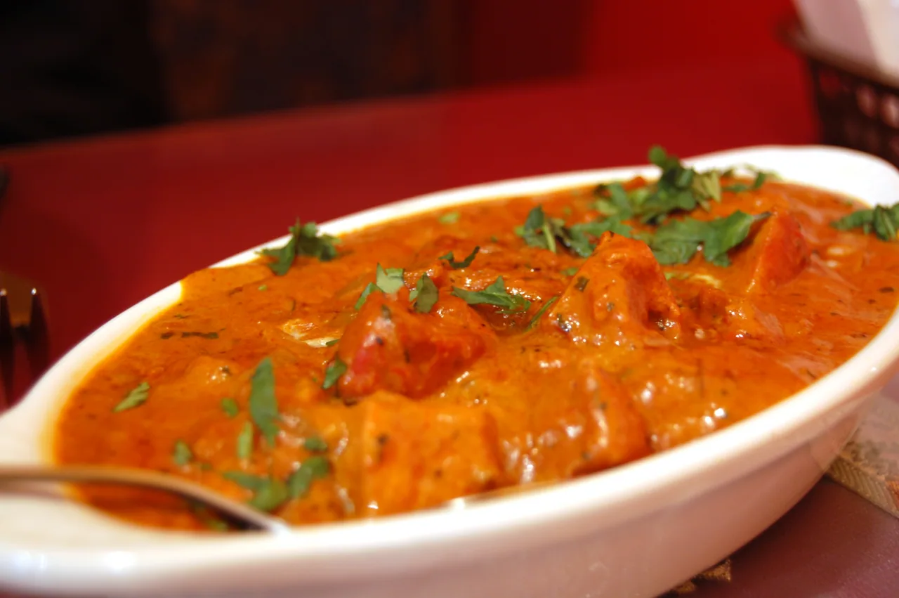 Frango makhani com molho cremoso