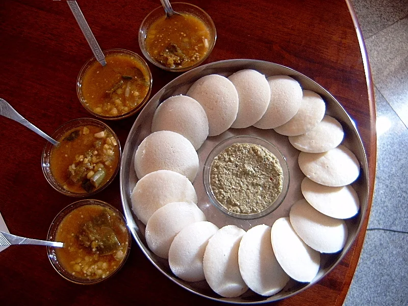 Steamed rice and lentil idli