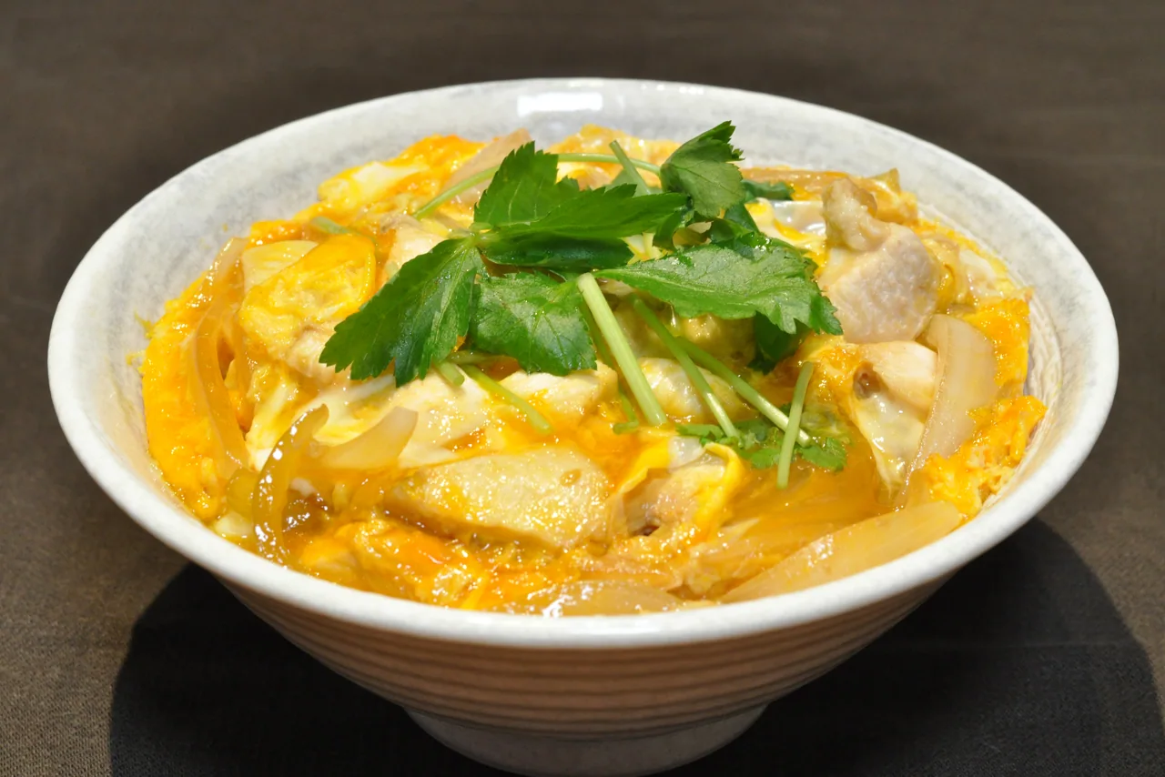 Oyakodon chicken and egg rice bowl