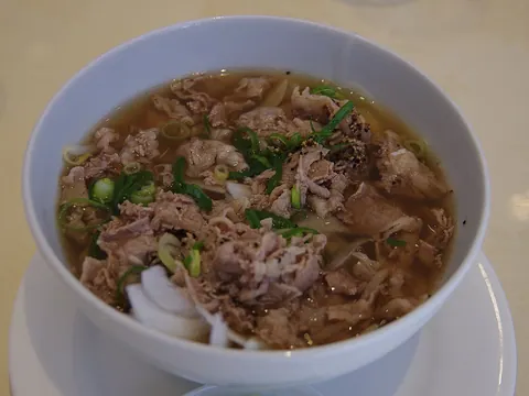 Sopa pho de vaca