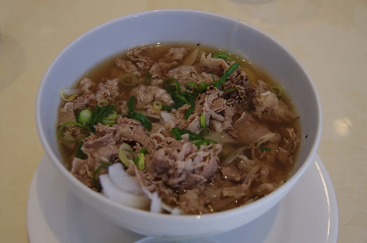 Sopa pho de vaca