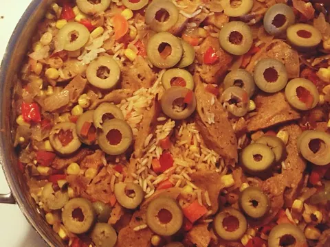 Arroz com seitan e legumes