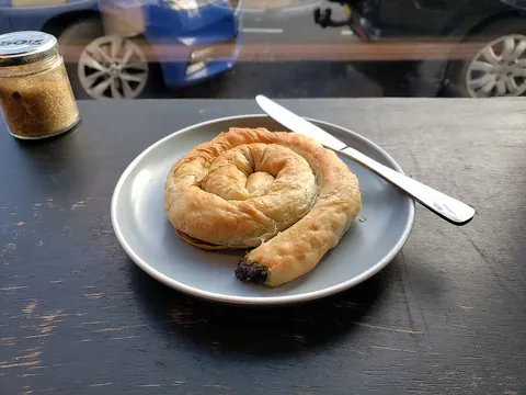 Börek de tofu e espinafres