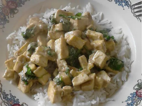 Caril verde de tofu e legumes