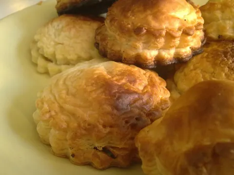 Folhado de tofu e alho-francês
