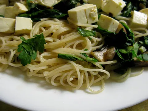 Massa integral com tofu tipo feta