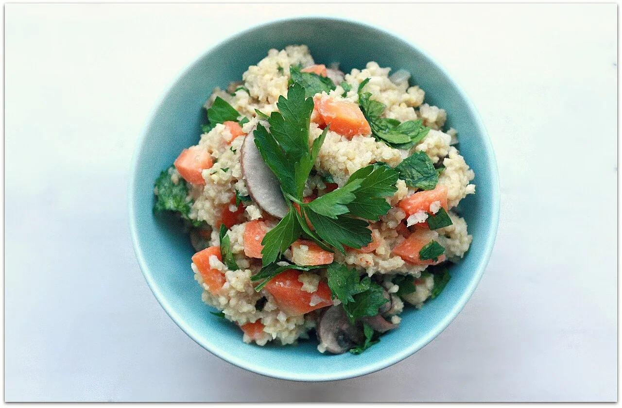 Millet with mushrooms, carrots and chickpeas