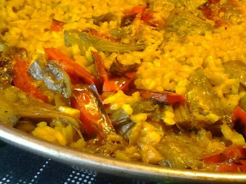 Paella vegan de legumes