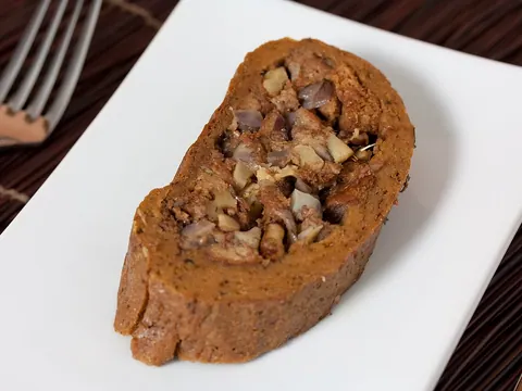 Seitan recheado com cogumelos e couves