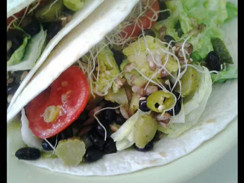 Tacos de feijão-preto